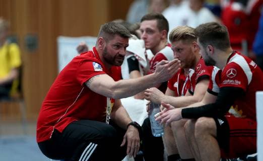 Germany Würzburg s Oliver Arena 25 11 2018 Handball 2 Bundesliga DJK Rimpar Woelfe TuS N Luebbecke Picture v l Coach Aaron Ziercke TuS Lübbecke Copyright: HMBxMedia xHeikoxBecker