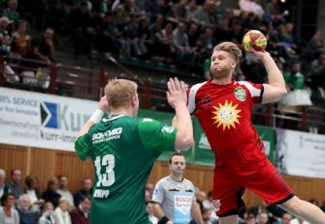 Germany Würzburg s Oliver Arena 25 11 2018 Handball 2 Bundesliga DJK Rimpar Woelfe TuS N Luebbecke Picture by Patrick Gempp DJK Rimpar Wölfe 13 and Dener Jaanimaa TuS Lübbecke 24 Copyright: HMBxMedia xHeikoxBecker