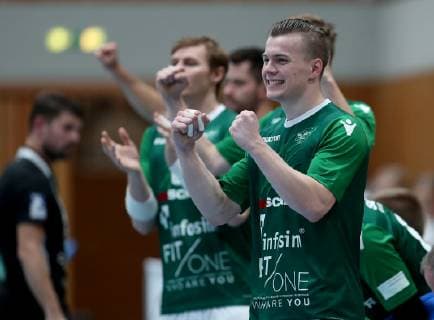 Germany Würzburg s Oliver Arena 25 11 2018 Handball 2 Bundesliga DJK Rimpar Woelfe TuS N Luebbecke Picture v l Jubel auf der Wölfe Bank Copyright: HMBxMedia xHeikoxBecker