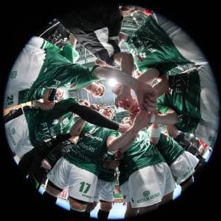 Germany Würzburg s Oliver Arena 25 11 2018 Handball 2 Bundesliga DJK Rimpar Woelfe TuS N Luebbecke Picture v l Team circle Copyright: HMBxMedia xHeikoxBecker
