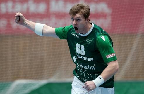 Germany Würzburg s Oliver Arena 25 11 2018 Handball 2 Bundesliga DJK Rimpar Woelfe TuS N Luebbecke Bild v l Julian Sauer DJK Rimpar Wölfe 68 cheering for a goal Copyright: HMBxMedia xHeikoxBecker