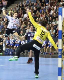 25 11 2018 Handball EHF Cup 3 Round 6 Matchday Fuechse Berlin Aalborg Handbold Picture Frederik Bech Jensen Aalborg Handbold vs. Silvio Heinevetter Fuechse Berlin Handball EHF Cup 3 Round 6 Matchday Fuechse Berlin Aalborg Handbold
