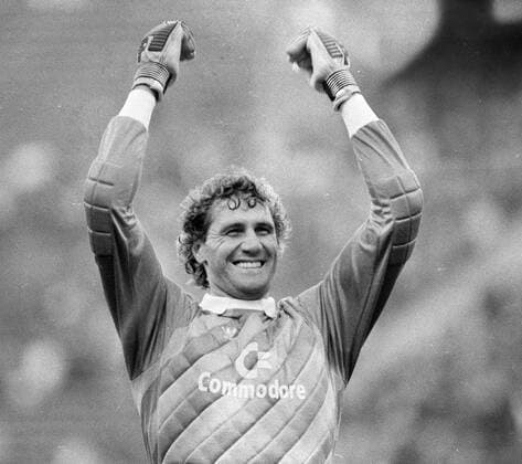 Jean Marie Pfaff in Aktion beim FC Bayern im Münchener Olympiastadion Jean Marie Pfaff in Aktion beim FC Bayern im Münchener Olympiastadion *** Jean Marie Pfaff in action at FC Bayern in the Munich Olympic Stadium Jean Marie Pfaff in action at FC Bayern in the Munich Olympic Stadium