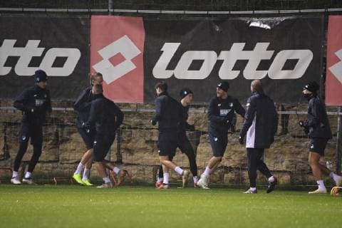 26 11 2018 xmeix Football UEFA Champions League TSG 1899 Hoffenheim PK with final training emspor v l Hoffenheims team at final training in the rain DFL DFB REGULATIONS PROHIBIT ANY USE OF PHOTOGRAPHS as IMAGE SEQUENCES and or QUASI VIDEO Sinsheim prio:1