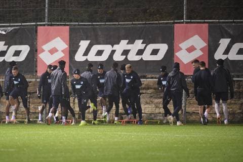 26 11 2018 xmeix Football UEFA Champions League TSG 1899 Hoffenheim PK with final training emspor v l Hoffenheims team at final training in the rain DFL DFB REGULATIONS PROHIBIT ANY USE OF PHOTOGRAPHS as IMAGE SEQUENCES and or QUASI VIDEO Sinsheim prio:1