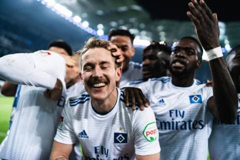 Hamburg, Deutschland, 26.11.2018: Tor 2:1, Torschütze Torschuetze Lewis Holtby (HSV) jubelt, Fußball 2. Bundesliga Saison 2018 2019, Hamburger SV - 1. FC Union Berlin. *** Hamburg Germany 26 11 2018 Tor 2 1 Torschütze Torschuetze Lewis Holtby HSV cheers football 2 Bundesliga season 2018 2019 Hamburger SV 1 FC Union Berlin