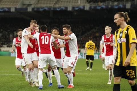 (L-R) Lasse Schone of Ajax, Matthijs de Ligt of Ajax, Frenkie de Jong of Ajax, Dusan Tadic of Ajax, David Neres of Ajax, Klaas Jan Huntelaar of Ajax, Kostas Galanopoulos of AEK Athens, Donny van de Beek of Ajax, Niklas Hult of AEK Athens during the UEFA Champions League group E match between AEK FC and Ajax Amsterdam at the OAKA Spyros Louis on November 27, 2018 in Athens, Greece UEFA Champions League 2018 2019 xVIxVIxImagesx xMauricexvanxSteenxIVx 12908790