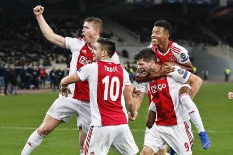 Sport Bilder des Tages ATHENS, Olympic Stadium, AEK Athens FC - Ajax , football, Champions League, season 2018-2019, 27-11-2018, Ajax player Matthijs de Ligt (L) and Ajax player Dusan Tadic and Ajax player Klaas Jan Huntelaar (R) and Ajax player David Neres (R) celebrating the 0-1 during the game AEK Athens - Ajax . AEK Athens - Ajax  x2649713x