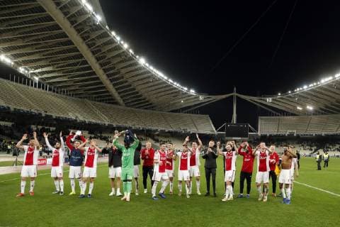 (l-r) Klaas Jan Huntelaar of Ajax, Zakaria Labyad of Ajax, Vaclav Cerny of Ajax, Rasmus Kristensen of Ajax, Kasper Dolberg of Ajax, Ajax goalkeeper Andre Onana, Donny van de Beek of Ajax, Dusan Tadic of Ajax, Noussair Mazraoui of Ajax, Lasse Schone of Ajax, Maximilian Wober of Ajax, Perr Schuurs of Ajax, Daley Blind of Ajax, Matthijs de Ligt of Ajax, David Neres of Ajax during the UEFA Champions League group E match between AEK FC and Ajax Amsterdam at the OAKA Spyros Louis on November 27, 2018 in Athens, Greece UEFA Champions League 2018 2019 xVIxVIxImagesx xMauricexvanxSteenxIVx 12908881