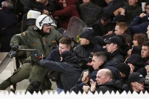 Fußball, CL, AEK Athen - Ajax Amsterdam, Ausschreitungen der Fans zzATHENS, Olympic Stadium, AEK Athens FC - Ajax , football, Champions League, season 2018-2019, 27-11-2018, Ajax supporters fighting with police on the stands during the game AEK Athens - Ajax . AEK Athens - Ajax x2649889x