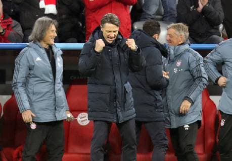 27 11 2018 Football UEFA Champions League 2018 2019 Group stage 5 Matchday FC Bayern Munich Benfica Lisbon at the Allianz Arena Munich Jubilee at the goal to the 1 0 of Robben with coach Niko Kovac middle FC Bayern Munich DFL and DFB regulations prohibit any use of photographs as image sequences and or quasi video