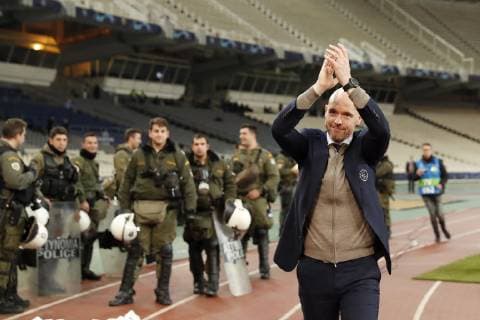 Ajax coach Erik ten Hag during the UEFA Champions League group E match between AEK FC and Ajax Amsterdam at the OAKA Spyros Louis on November 27, 2018 in Athens, Greece UEFA Champions League 2018 2019 xVIxVIxImagesx xMauricexvanxSteenxIVx 12909186