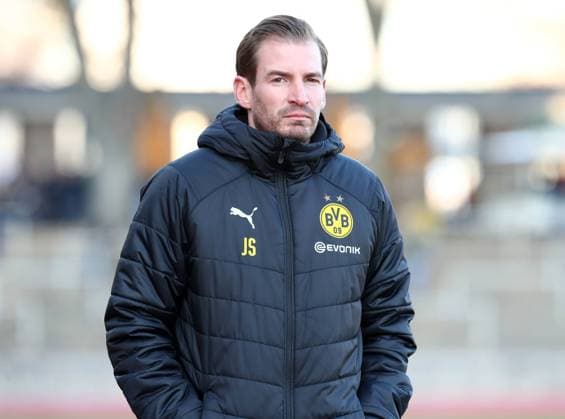 Saturday 17 11 2018 Season 2018 19 18 Matchday of the Regionalliga West BVB 09 Borussia Dortmund II Bonner SC 01 04 Jan Siewert Trainer BVB II
