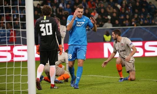 6 minute Adam SZALAI 28 1899 Hoffenheim awards torchance UEFA Champions League TSG 1899 Hoffenheim vs. Schachtar Donezk Groupe F 5 Matchday November 27 2018 Wirsol Rhein Neckar Arena Germany YmdY DFL DFL regulations prohibit any use of photographs as image sequences and or quasi video TSG 1899 Hoffenheim Schachtar Donezk