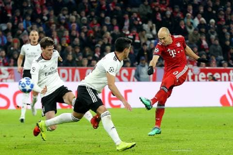 Arjen Robben FC Bayern Muenchen 10 with the goal shot to 2 0 FC Bayern Muenchen vs. Benfica Lisbon Football Champions League Group Phase 27 11 2018 FC Bayern Muenchen vs. Benfica Lisbon Football Champions League Group Phase 27 11 2018 Munich Copyright: xLanger Eibner-Pressefotox EP_HLR