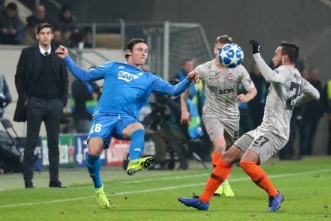 v li Nico Schulz Hoffenheim 16 Oleg Danchenko Donezk 94 Maycon de Andrade Barberan Donezk 27 Duel Duel tackle tackling Dynamics Action Football UEFA Champions League TSG 1899 Hoffenheim FK Schachtar Donezk xozx