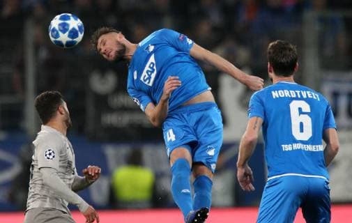 Junior Moraes 10 Schachtar Donezk Erim BICAKCIC 4 1899 Hoffenheim UEFA Champions League TSG 1899 Hoffenheim vs. Schachtar Donezk Groupe F 5 Matchday November 27 2018 Wirsol Rhein Neckar Arena Germany YmdY DFL DFL regulations prohibit any use of photographs as image sequences and or quasi video TSG 1899 Hoffenheim Schachtar Donezk