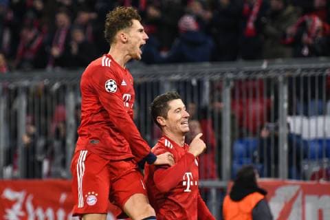 Leon Goretzka FC Bayern Muenchen 18 cheers with Robert Lewandowski FC Bayern Muenchen 9 FC Bayern Muenchen Benfica Lisbon Champions League 27 11 2018 DFL REGULATIONS PROHIBIT ANY USE OF PHOTOGRAPHS AS IMAGE SEQUENCES AND OR QUASI VIDEO Muenchen Bayern Deutschland Copyright: xkolbert-press BurghardxSchreyerx
