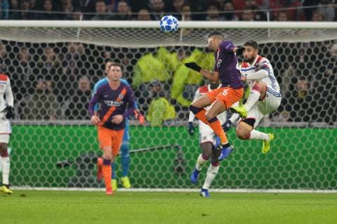 Nabil Fekir (lyon) vs Riyad Mahrez (manchester city) FOOTBALL : Lyon vs Manchester City - Phase de groupes - Ligue des Champions - 27 11 2018 FredericChambert Panoramic 