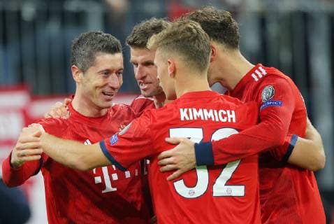 SOCCER - UEFA CL, Bayern vs Benfica MUNICH,GERMANY,27.NOV.18 - SOCCER - UEFA Champions League, FC Bayern Muenchen vs Benfica Lissabon. Image shows the rejoicing of Robert Lewandowski, Joshua Kimmich, Thomas Mueller and Leon Goretzka (Bayern). GEPAxpictures xThomasxBachun