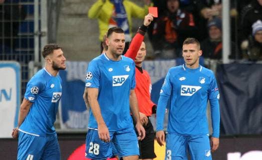 yellow red for Adam SZALAI 28 1899 Hoffenheim by referee Ivan Kruzliak SVK shortly after his first yellow card UEFA Champions League TSG 1899 Hoffenheim vs. Schachtar Donezk Groupe F 5 Matchday November 27 2018 Wirsol Rhein Neckar Arena Germany YmdY DFL DFL regulations prohibit any use of photographs as image sequences and or quasi video TSG 1899 Hoffenheim Schachtar Donezk