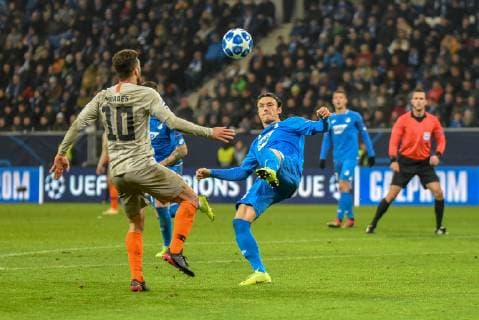 Aluisio Chaves Ribeiro Moraes Junior Schachtar Donezk and Nico Schulz TSG 1899 Hoffenheim Germany Sinsheim 27 11 2018 Sport Football UEFA Champions League Matchday5 TSG 1899 Hoffenheim vs Schachtar Donezk Rhein Neckar Arena