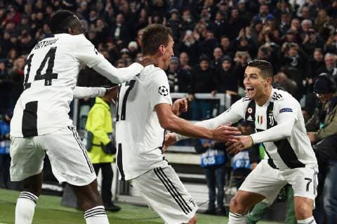 Sport Bilder des Tages Mg Torino 27 11 2018 - Champions League Juventus-Valencia foto Matteo Gribaudi Image nella foto: esultanza gol Mario Mandzukic 