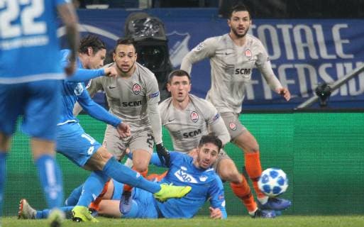 79 minute Nico SCHULZ 16 1899 Hoffenheim assigns torch chance UEFA Champions League TSG 1899 Hoffenheim vs. Schachtar Donezk Groupe F 5 Matchday November 27 2018 Wirsol Rhein Neckar Arena Germany YmdY DFL DFL regulations prohibit any use of photographs as image sequences and or quasi video TSG 1899 Hoffenheim Schachtar Donezk