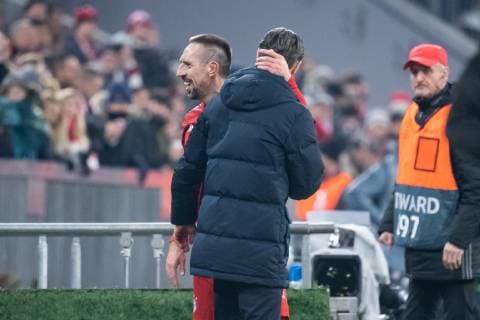 27 11 2018 xkvx Football UEFA Champions League FC Bayern Muenchen Benfica Lisbon emspor v l Franck Ribery FCB FC Bayern Muenchen will be replaced Coach Niko Kovac FCB FC Bayern Muenchen DFL DFB REGULATIONS PROHIBIT ANY USE OF PHOTOGRAPHS as IMAGE SEQUENCES and or QUASI VIDEO Muenchen