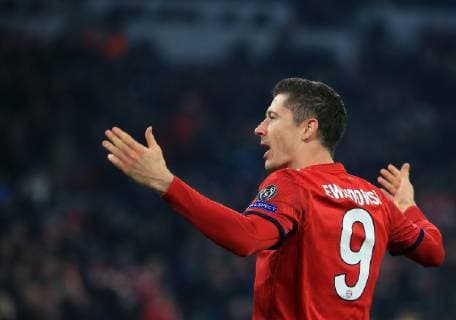 27 11 2018 Champions League Season 2018 2019 Bavaria vs Benfica Allianz Arena Munich Sport in picture 4 1 Jubel Robert Lewandowski FCB DFL REGULATIONS PROHIBIT ANY USE OF PHOTOGRAPHS AS IMAGE SEQUENCES AND OR QUASI VIDEO