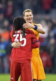 27 11 2018 Football UEFA Champions League 2018 2019 Group phase 5 matchday FC Bayern Munich Benfica Lisbon at the Allianz Arena Munich v l Renato Sanches Bayern Munich and goalkeeper Manuel Neuer FC Bayern Munich are happy after the match DFL and DFB regulations prohibit any use of photographs as image sequences and or quasi video