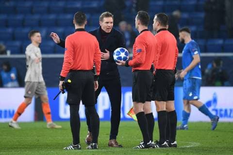 27 11 2018 xmeix Football UEFA Champions League TSG 1899 Hoffenheim FC Shakhtar Donetsk emspor v l Hoffenheims coach Julian Nagelsmann TSG 1899 Hoffenheim needs to talk to referee Ivan Kruzliak DFL DFB REGULATIONS PROHIBIT ANY USE OF PHOTOGRAPHS as IMAGE SEQUENCES and or QUASI VIDEO Sinsheim after the match prio:1
