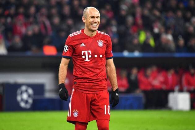 Arjen ROBBEN Bayern Muenchen laughing laughing laughing optimistic good-humoured action single frame cut single motif half figure half FiAction single frame cut single motif half figure half figure FC Bayern Muenchen M Benfica Lisbon 5 1 Football Champions League Group E on 27 11 2018 A L L I A A N Z A R E N A DFL REGULATIONS PROHIBIT ANY USE OF PHOTOGRAPHS AS IMAGE SEQUENCES AND OR QUASI VIDEO