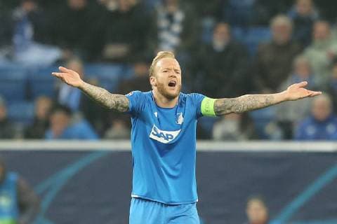 27 11 2018 xtvx Football UEFA Champions League TSG 1899 Hoffenheim Schachtar Donezk emspor v l Kevin Vogt TSG 1899 Hoffenheim gives instructions gesticulated with arms gesticulate gives instructions gesticulates DFL DFB REGULATIONS PROHIBIT ANY USE OF PHOTOGRAPHS as IMAGE SEQUENCES and or QUASI VIDEO Sinsheim