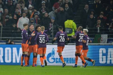 Fußball, CL, Olympique Lyon - Manchester City Joie de Aymeric Laporte avec Riyad Mahrez et David Silva et Raheem Sterling (manchester city) FOOTBALL : Lyon vs Manchester City - Phase de groupes - Ligue des Champions - 27 11 2018 FredericChambert Panoramic 