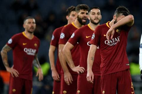 Sport Bilder des Tages Dejection of AS Roma players Cristante, Manolas, Fazio, Schick and Kolarov during the Uefa Champions League 2018 2019 Group G football match between AS Roma and Real Madrid at Olimpico stadium Allianz Stadium, Rome, November, 27, 2018 Foto Andrea Staccioli Insidefoto andreaxstaccioli
