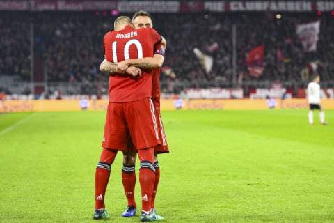 FC Bayern Munich vs. Benfica Lisbon Allianz Arena Munich 27 11 2018 In picture Arjen Robben Franck Ribery Â