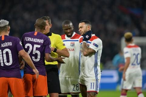 Fußball, CL, Olympique Lyon - Manchester City Tanguy Ndombele et Memphis Depay (lyon) FOOTBALL : Lyon vs Manchester City - Phase de groupes - Ligue des Champions - 27 11 2018 FredericChambert Panoramic 
