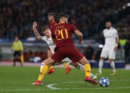 Partido de la Liga de Campeones entre la Roma y el Real Madrid. En la imagen, Kroos y Fazio. Champions League match between Roma and Real Madrid. In this picture, Kroos and Fazio. 