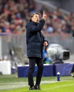Football Champions League Season 2018 2019 Group Phase Men Germany 27 11 2018 5 Matchday FC Bayern Munich Benfica Lisbon v l Coach Niko Kovac FC Bayern Munich Gesteig Fingerzeig Emotion