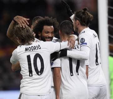 (181128) -- ROME, Nov. 28, 2018 -- Real Madrid s players celebrate scoring during a group G match of UEFA Champions League between Roma and Real Madrid, in Rome, Italy, Nov. 27, 2018. Real Madrid won 2-0. ) (SP)ITALY-ROME-SOCCER-UEFA CHAMPIONS LEAGUE-ROMA VS REAL MADRID AlbertoxLingria 