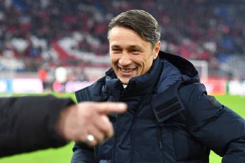 Niko KOVAC coach Bayern Muenchen laughing laughing laughing laughing optimistic good-humoured a hand in the foreground shows him the way single picture cut single motif half figure FC Bayern Muenchen M Benfica Lisbon 5 1 football Champions League Group E on 27 11 2018 A L L I A N Z A R E N A DFL REGULATIONS PROHIBIT ANY USE OF PHOTOGRAPHS AS IMAGE SEQUENCES AND OR QUASI VIDEO