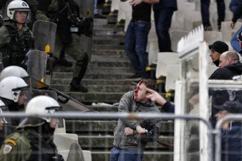 Fußball, CL, AEK Athen - Ajax Amsterdam, Ausschreitungen der Fans ATHENS, Olympic Stadium, AEK Athens FC - Ajax , football, Champions League, season 2018-2019, 27-11-2018, riots on the stands with police trying to intervene during the game AEK Athens - Ajax 0-2. AEK Athens - Ajax x2651251x
