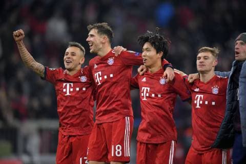 27 11 2018 Football UEFA Champions League 2018 2019 Group stage 5 Matchday FC Bayern Munich Benfica Lisbon at Allianz Arena Munich Bavarias final celebration after victory v li Rafinha FC Bayern Munich Leon Goretzka FC Bayern Munich Wooyeong Jeong FC Bayern Munich Joshua Kimmich FC Bayern Munich DFL and DFB regulations prohibit any use of photographs as image sequences and or quasi video