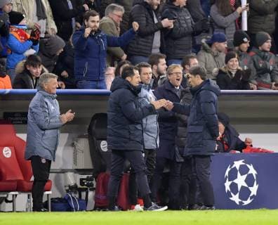 27 11 2018 Football UEFA Champions League 2018 2019 Group stage 5 Matchday FC Bayern Munich Benfica Lisbon in the Allianz Arena Munich v li Co Coach Peter Herrmann FC Bayern Munich Sports Director Hasan Salihamidzic Bayern Munich Co Trainer Robert Kovac FC Bayern Munich Coach Niko Kovac FC Bayern Munich DFL and DFB regulations prohibit any use of photographs as image sequences and or quasi video