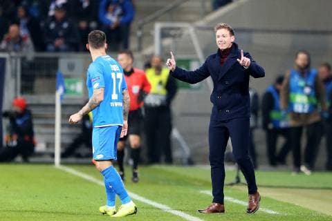 27 11 2018 xtvx Football UEFA Champions League TSG 1899 Hoffenheim Schachtar Donezk emspor v l Steven Zuber TSG 1899 Hoffenheim Coach Julian Nagelsmann TSG 1899 Hoffenheim gives instructions gesticulated with his arms gesticulate gives instructions gesticulates DFL DFB REGULATIONS PROHIBIT ANY USE OF PHOTOGRAPHS as IMAGE SEQUENCES and or QUASI VIDEO Sinsheim