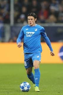 27 11 2018 xtvx Football UEFA Champions League TSG 1899 Hoffenheim Schachtar Donezk emspor v l Nico Schulz TSG 1899 Hoffenheim Freisteller runs with the ball DFL DFB REGULATIONS PROHIBIT ANY USE OF PHOTOGRAPHS as IMAGE SEQUENCES and or QUASI VIDEO Sinsheim