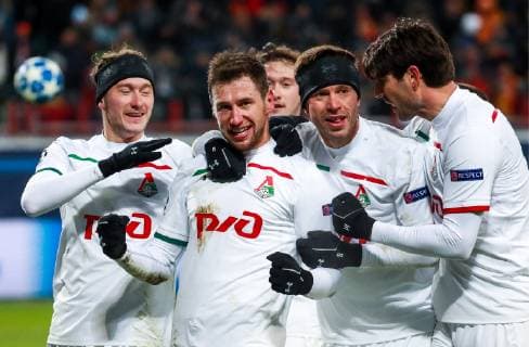 MOSCOW, RUSSIA â€“ NOVEMBER 28, 2018: Lokomotiv Moscowâ€™s Anton Miranchuk, Grzegorz Krychowiak, Alexei Miranchuk, Fyodor Smolov and Vedran Corluka (L-R) celebrate scoring against Galatasaray Istanbul in their 2018 19 UEFA Champions League Group D Round 5 football match at RZD Arena. Sergei Fadeichev TASS  TS099241