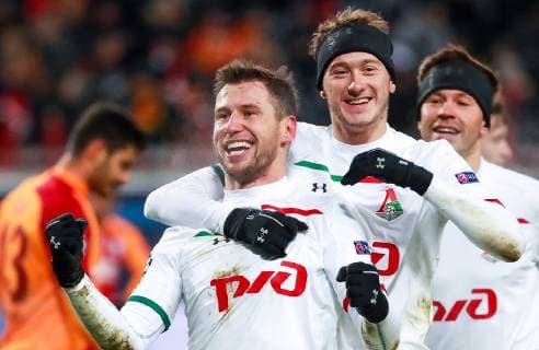 MOSCOW, RUSSIA â€“ NOVEMBER 28, 2018: Lokomotiv Moscowâ€™s Grzegorz Krychowiak, Anton Miranchuk, and Fyodor Smolov (L-R front) celebrate scoring against Galatasaray Istanbul in their 2018 19 UEFA Champions League Group D Round 5 football match at RZD Arena. Sergei Fadeichev TASS  TS099242