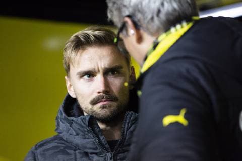 GER UEFA CL Borussia Dortmund vs FC Brügge 28 11 2018 Signal Iduna Park Dortmund GER UEFA CL Borussia Dortmund vs FC Brügge UEFA REGULATIONS PROHIBIT ANY USE OF PHOTOGRAPHS AS IMAGE SEQUENCES AND OR QUASI VIDEO picture shows Marcel Schmelzer Borussia Dortmund 29 with Norbert Dickel stadium speaker BVB before the game nordphotox xRauch nph00251